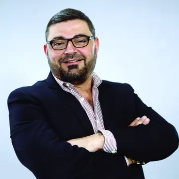 أحمد خيري العمري